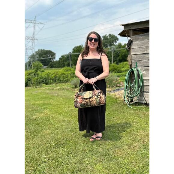 Tapestry Organizer Tote - Picture 1 of 10